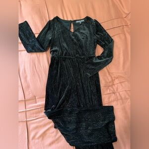 Elegant Black Size M Velvet Romper with Sparkle